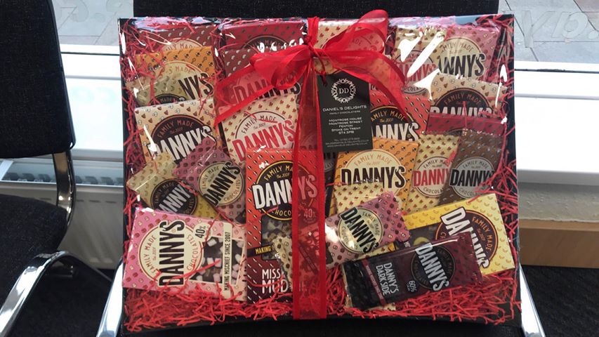*Competition now closed* COMPETITION TIME! Win this luxury Christmas chocolate hamper!